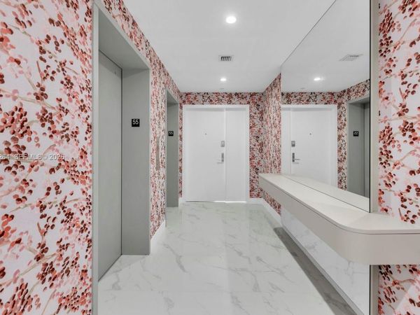 700 NE 24th St , Unit 5502, Miami, FL 33137