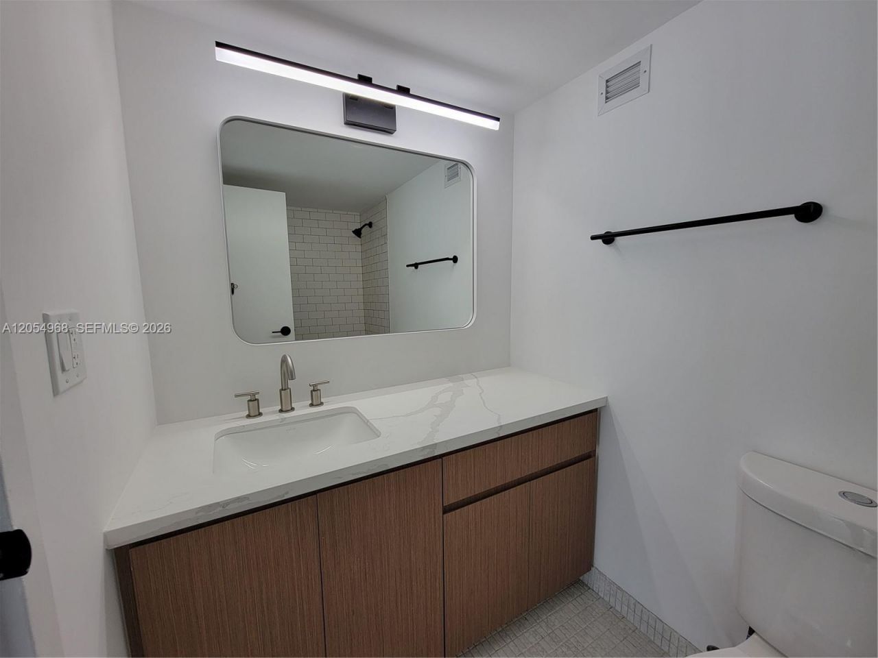 2655 Collins Ave , Unit 608, Miami Beach, FL 33140 Photo