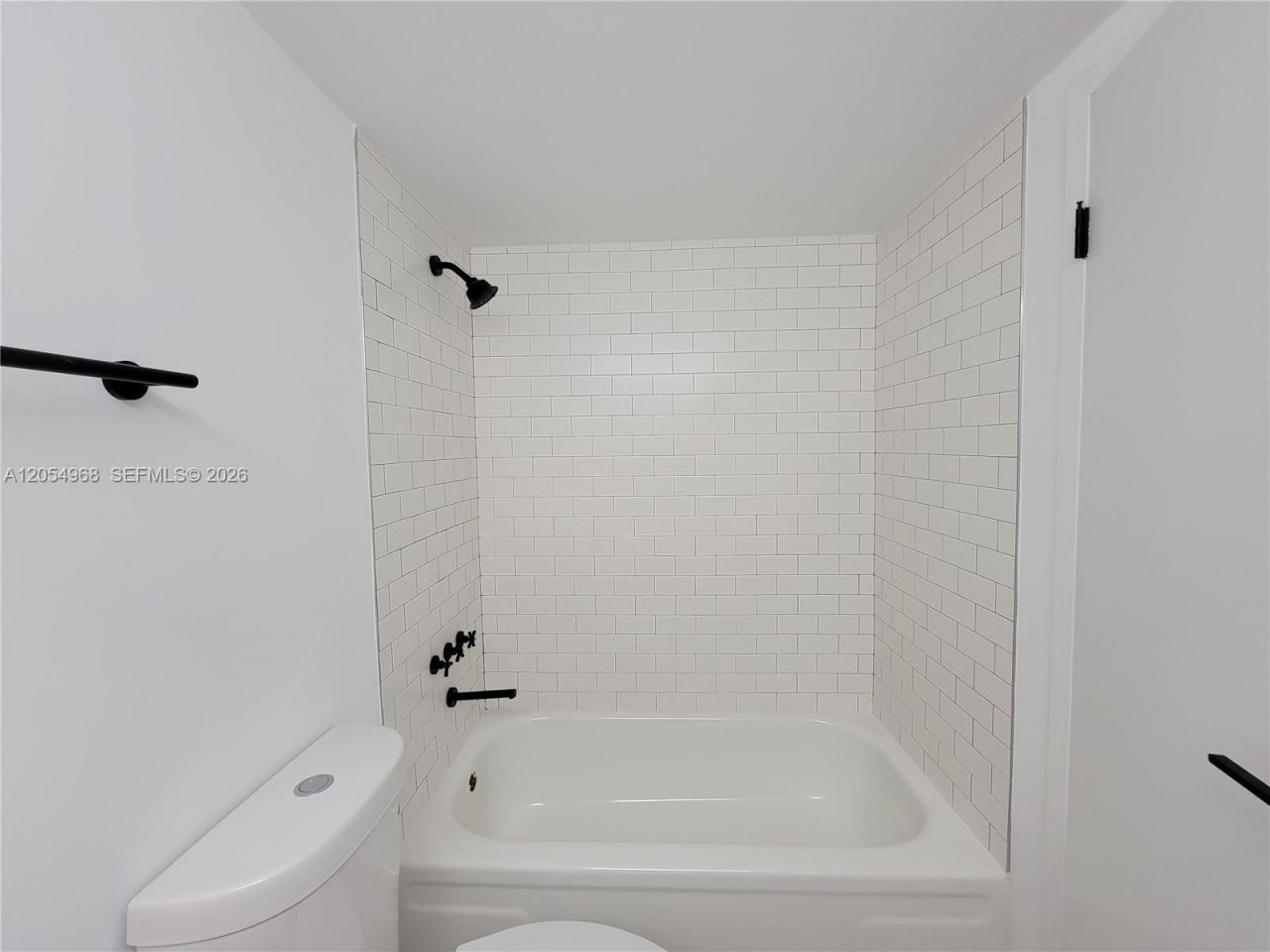 2655 Collins Ave , Unit 608, Miami Beach, FL 33140 Photo