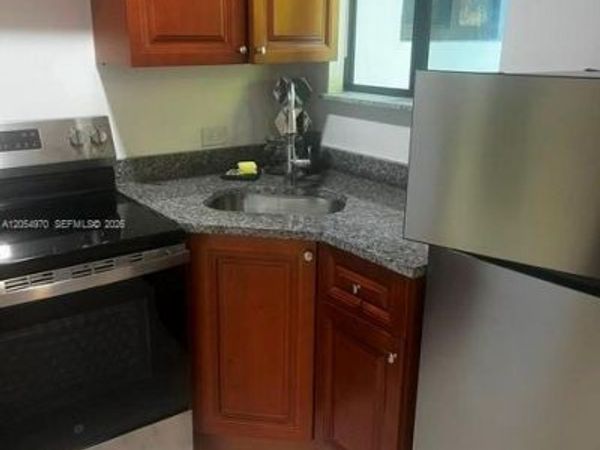 Unit B, North Miami Beach, FL 33160