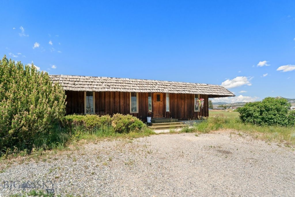 390 Holmes Avenue , Butte, MT 59701 Main Photo