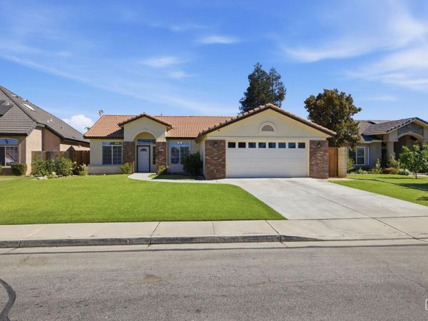 10208 Polo Trail Avenue, Bakersfield, CA 93312