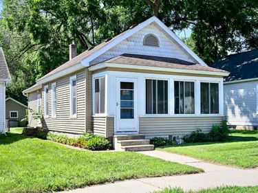 617 W Howard Street, Winona, MN 55987