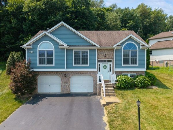 104 Caitlin Ct , Hunker, PA 15639