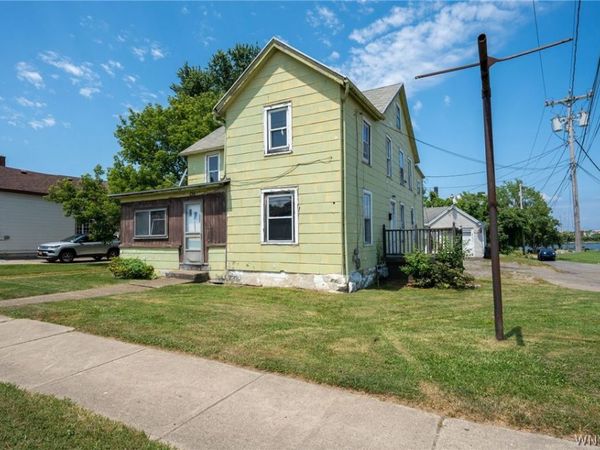 156 Lake Shore Drive W, Dunkirk, NY 14048