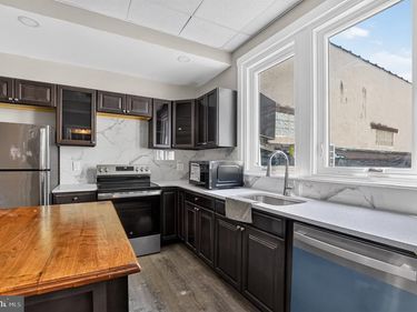 204 E HIGH STREET, POTTSTOWN, PA 19464