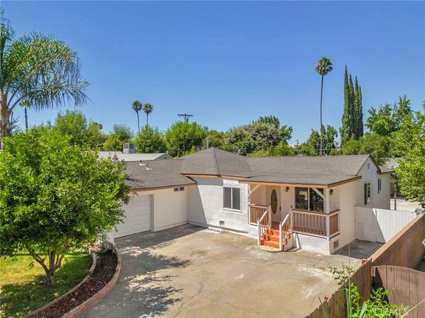 19143 19145 Jovan Street , Tarzana, CA 91335