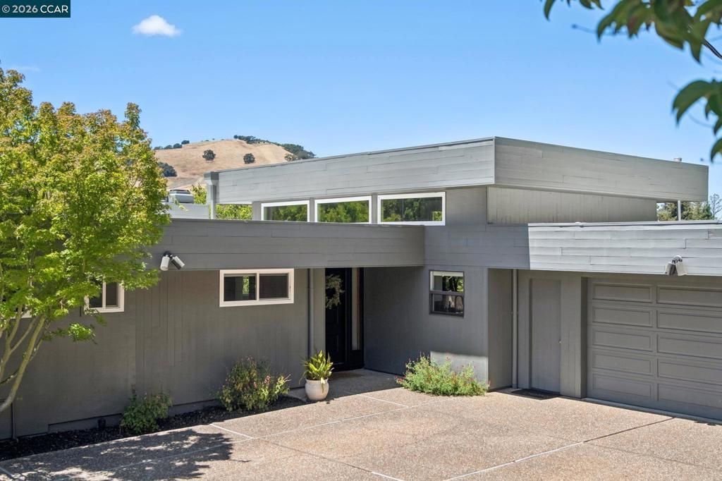 30 Sunrise Ln, Lafayette, CA 94549 Main Photo