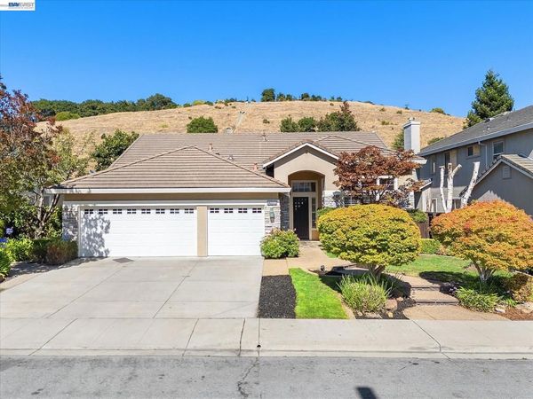 25518 Gold Ridge Dr , Castro Valley, CA 94552