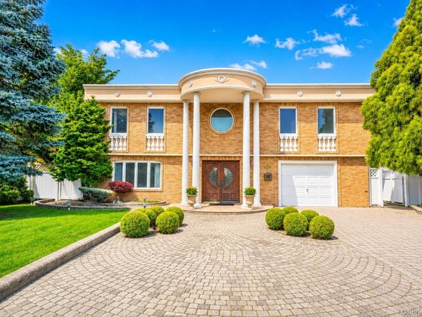 3153 Lee Place , Bellmore, NY 11710