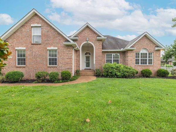 1406 Gray Fox Ln , Spring Hill, TN 37174