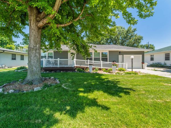 719 15th Street Place, Nevada, IA 50201