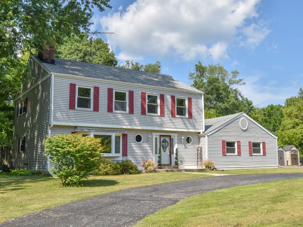 731 Tipperary Ln, Erin, WI 53027