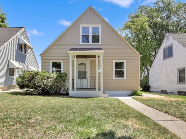 3716 S 19th St, Milwaukee, WI 53221