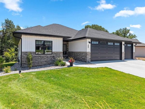 2685 CHAMBERS CROSSING, Green Bay, WI 54313