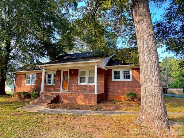 636 NC 16 Highway N, Taylorsville, NC 28681