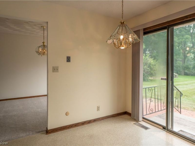 2421 Fairview Road , Uniontown, OH 44685 Photo 10