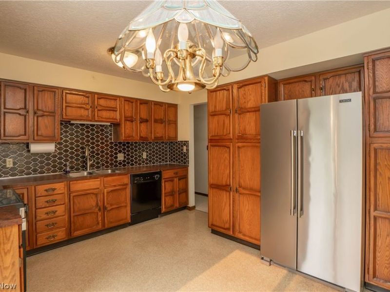 2421 Fairview Road , Uniontown, OH 44685 Photo 12