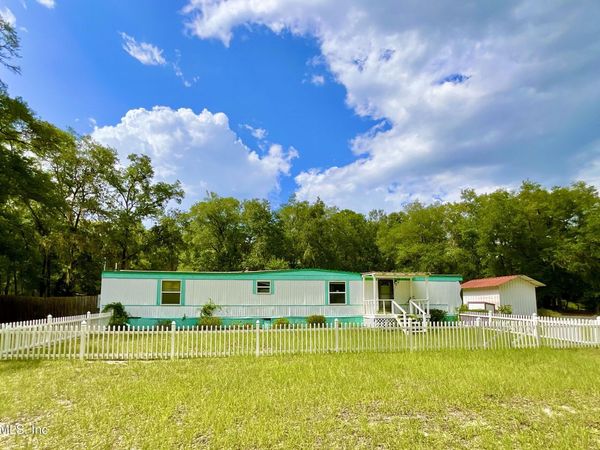 8232 SWAN LAKE Road, Melrose, FL 32666