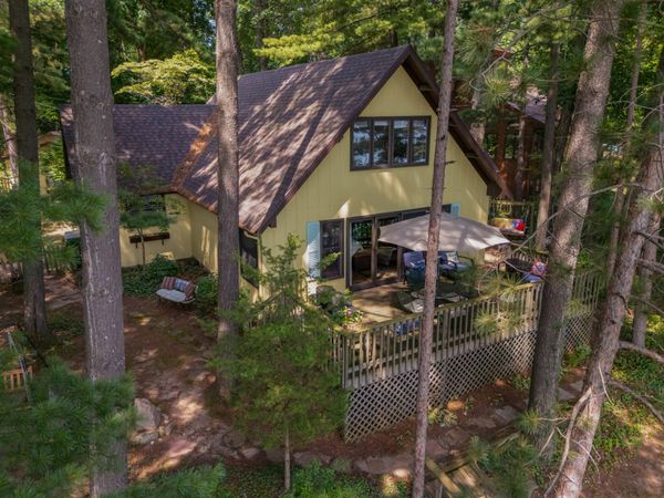 1890 Hemlock Crest Drive, Quincy, MI 49082