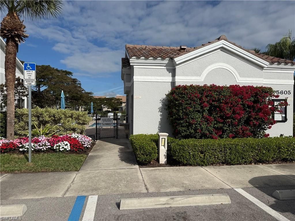 5640 Northboro Dr , Unit 201, Naples, FL 34110 Photo