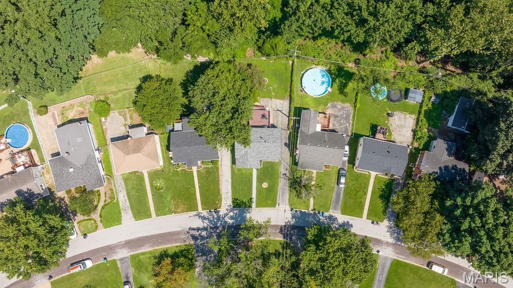 7133 Circleview Drive , Affton, MO 63123 Main Photo