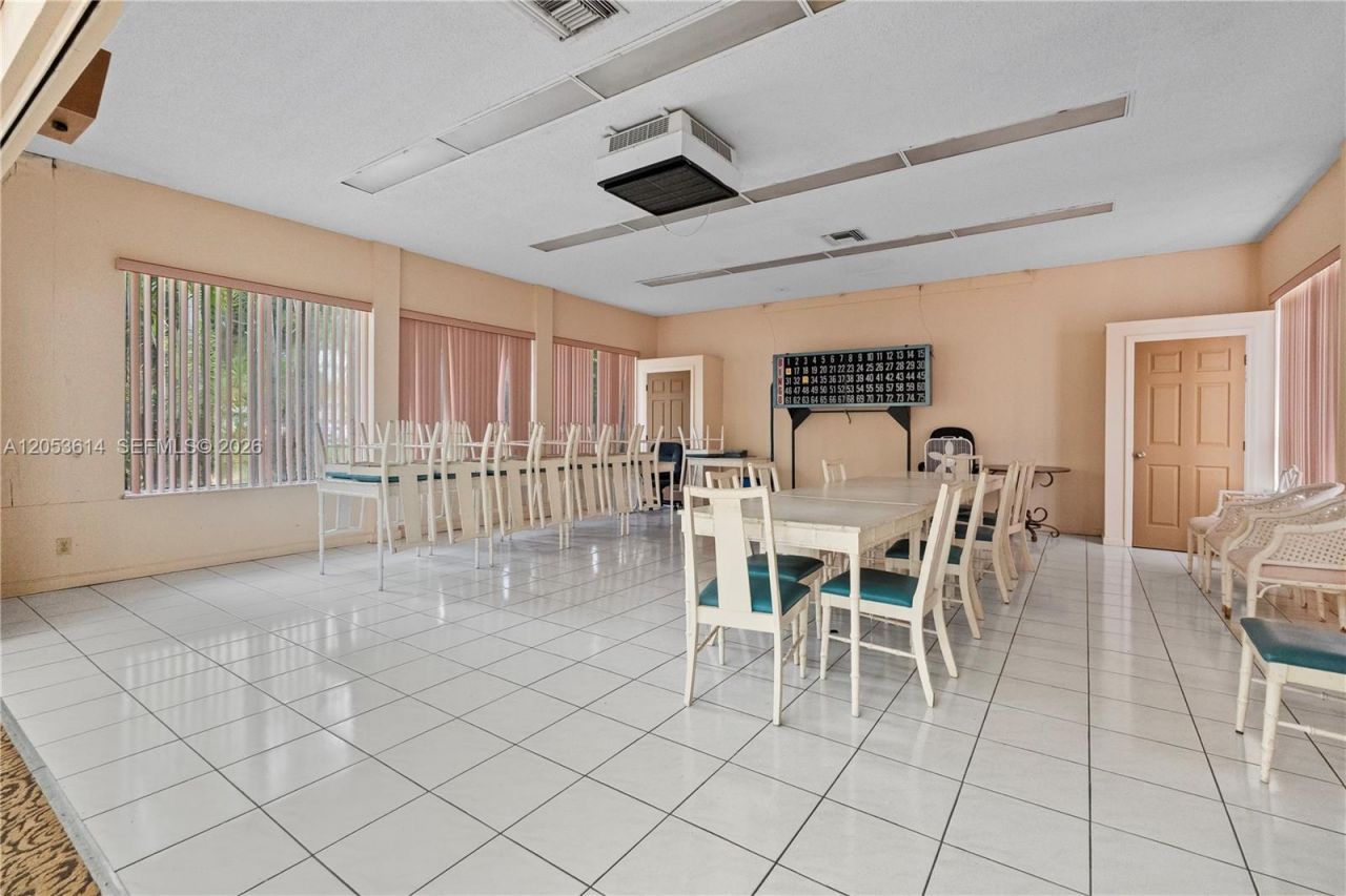5950 Del Lago Cir, Unit 106, Sunrise, FL 33313 Photo