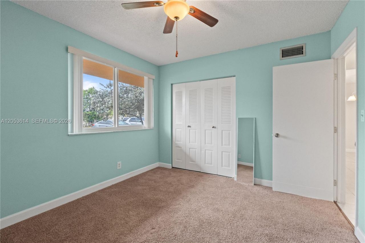 5950 Del Lago Cir, Unit 106, Sunrise, FL 33313 Photo