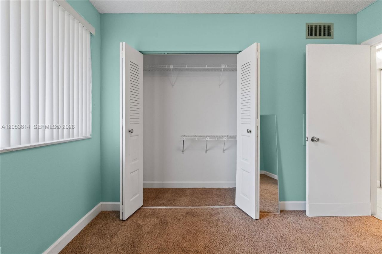 5950 Del Lago Cir, Unit 106, Sunrise, FL 33313 Photo