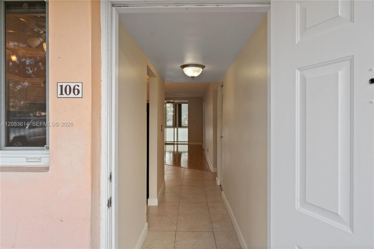 5950 Del Lago Cir, Unit 106, Sunrise, FL 33313 Photo