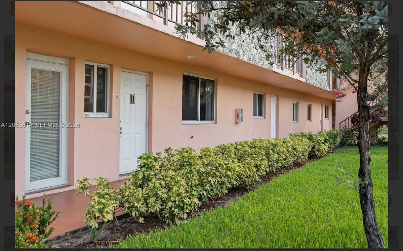 5950 Del Lago Cir, Unit 106, Sunrise, FL 33313 Photo