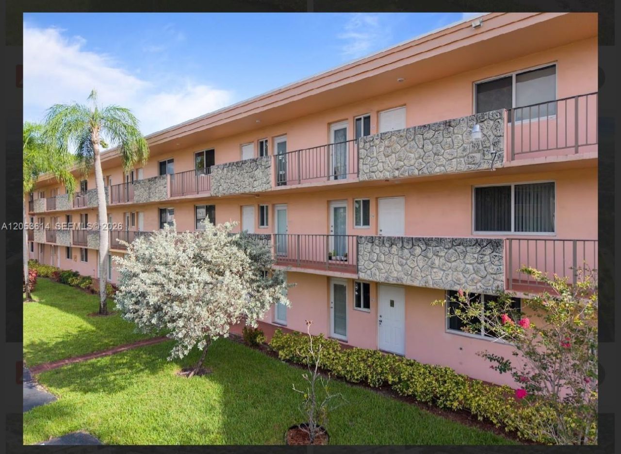 5950 Del Lago Cir, Unit 106, Sunrise, FL 33313 Photo