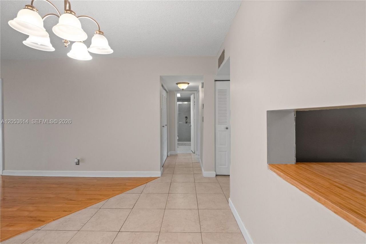 5950 Del Lago Cir, Unit 106, Sunrise, FL 33313 Photo