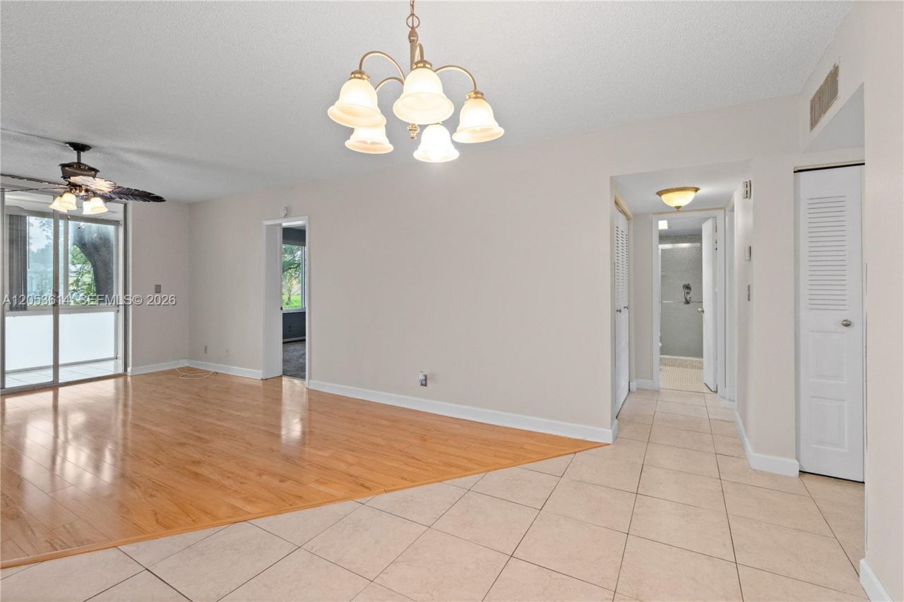 5950 Del Lago Cir, Unit 106, Sunrise, FL 33313 Photo