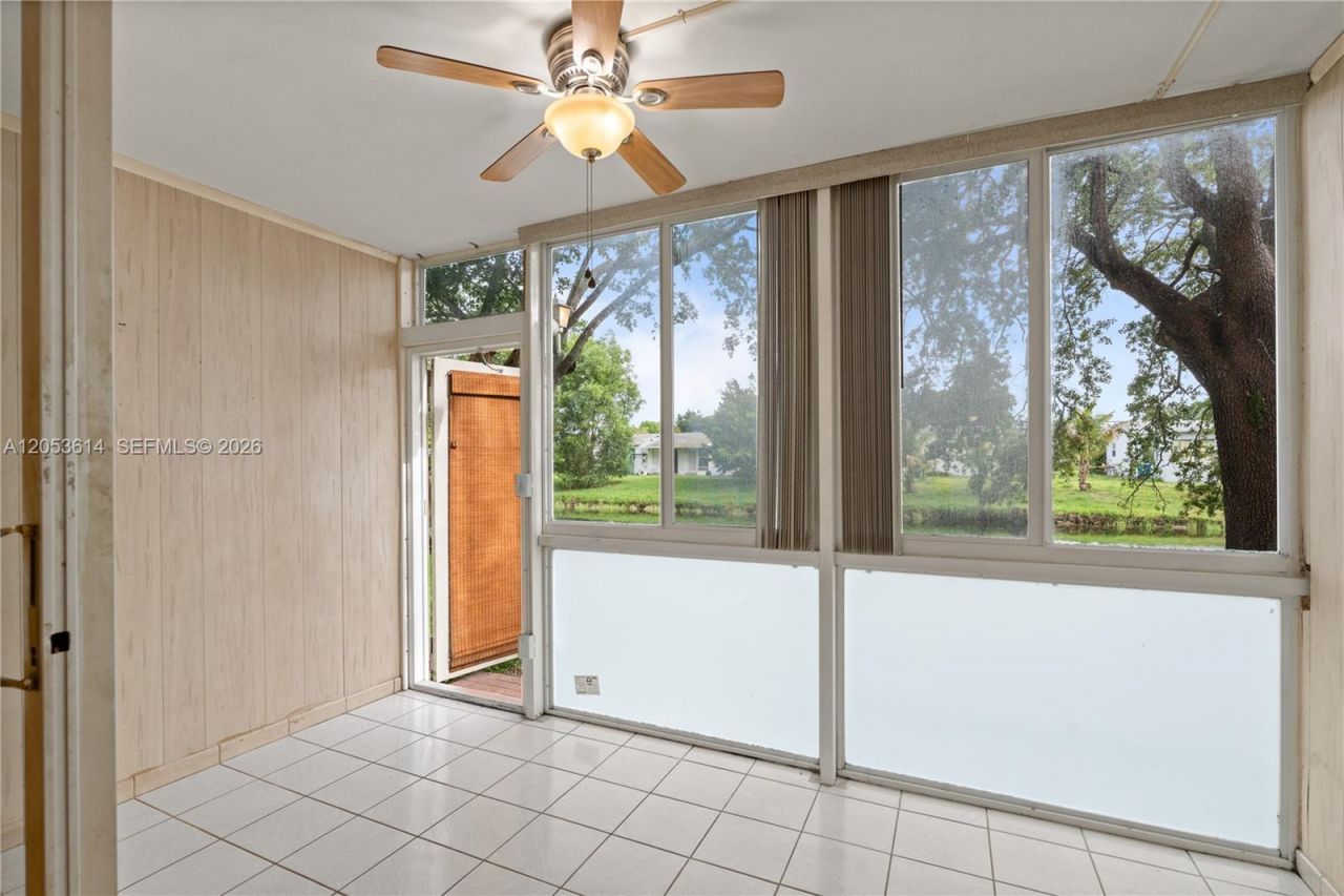 5950 Del Lago Cir, Unit 106, Sunrise, FL 33313 Photo