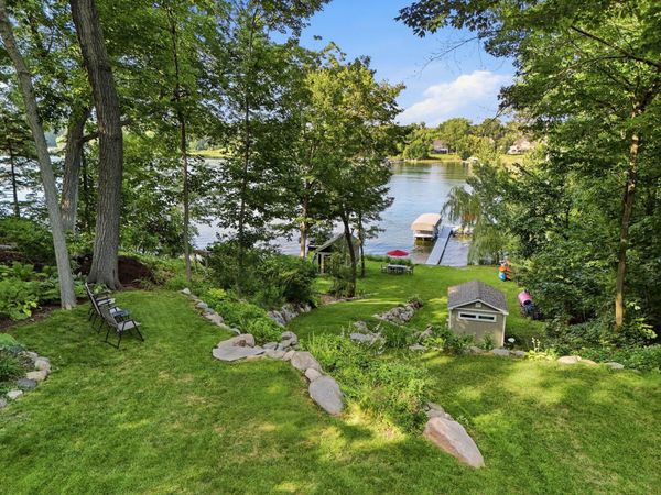 220 Frontier Court , Chanhassen, MN 55317