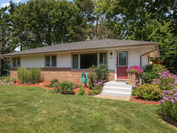 3407 Payne Avenue, Vadnais Heights, MN 55127
