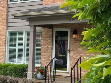 1035 N Old Woodward Avenue , Birmingham, MI 48009