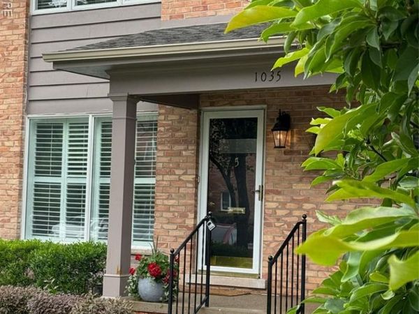 1035 N Old Woodward Avenue, Birmingham, MI 48009
