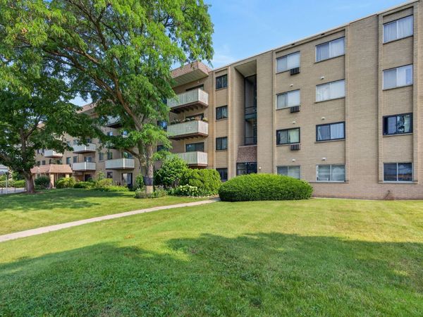 280 N Westgate Road , Unit 231, Mount Prospect, IL 60056