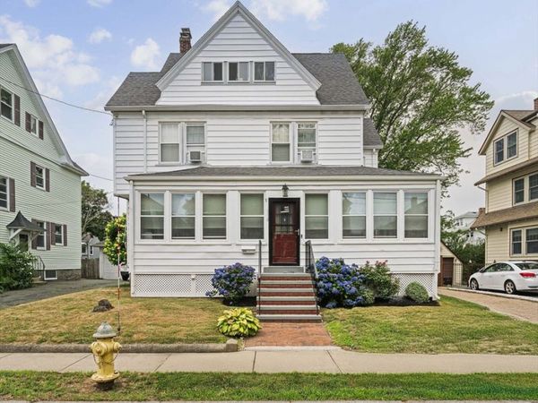118 E Elm Ave, Quincy, MA 02170