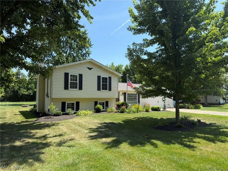 5075 Jaycox Road , North Ridgeville, OH 44039 Photo 2