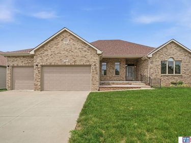 9403 S 28th Street, Lincoln, NE 68516