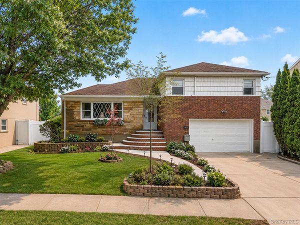 1822 Kent Street , Westbury, NY 11590