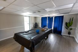1801 N Oak St. photo 4