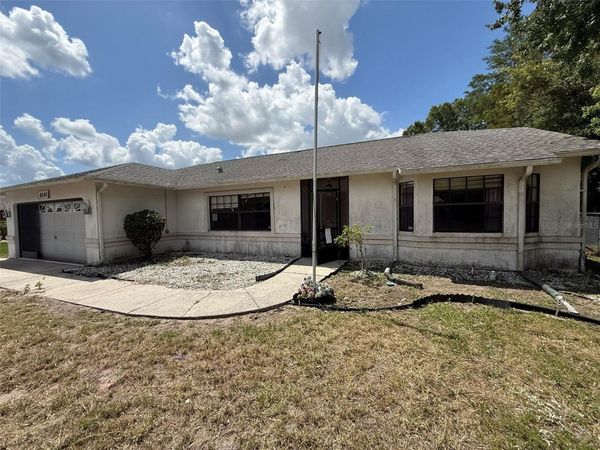 8548 CYPRESS LAKES BOULEVARD , NEW PORT RICHEY, FL 34653