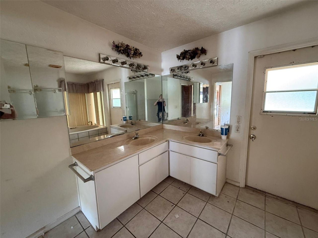 8548 Cypress Lakes Boulevard, New Port Richey, FL 34653 Photo