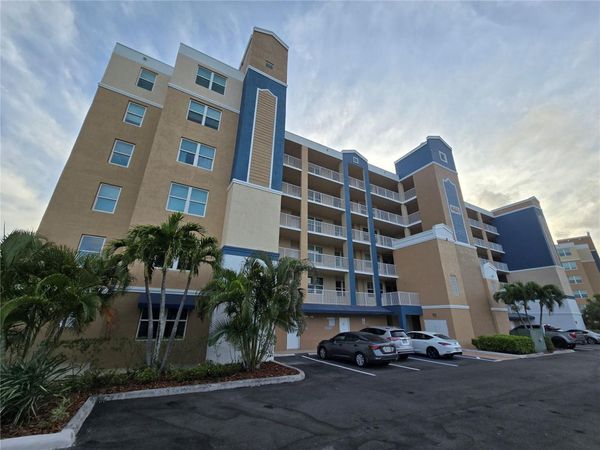 960 STARKEY ROAD, Unit 9206, LARGO, FL 33771