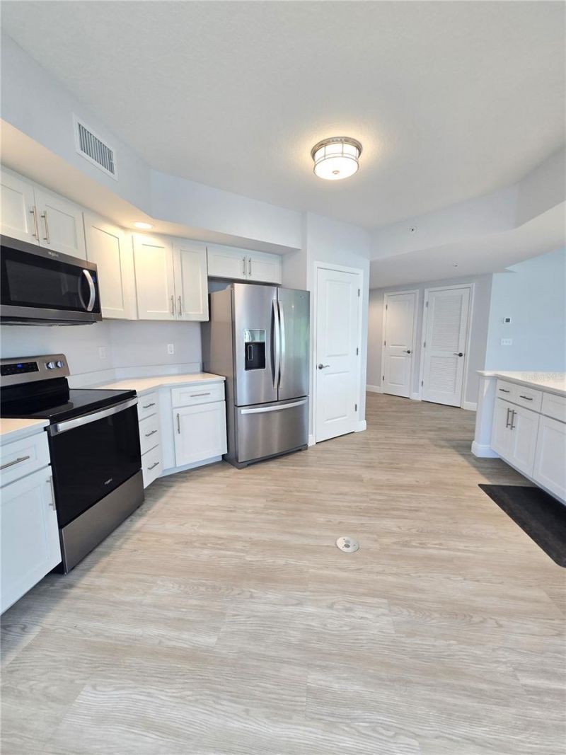 960 Starkey Road, Unit 9206, Largo, FL 33771 Photo
