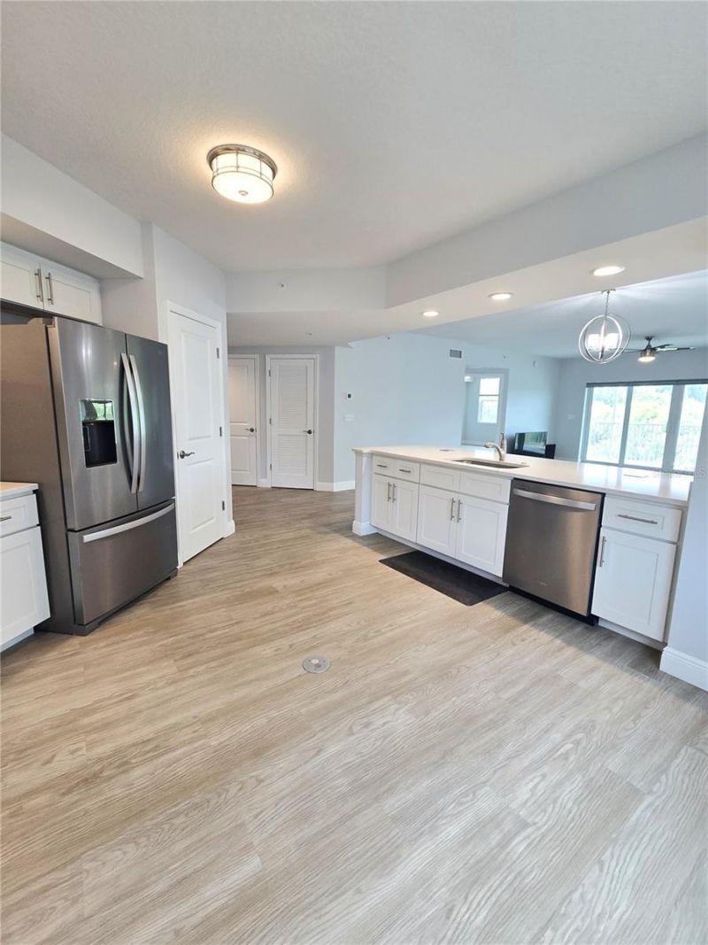 960 Starkey Road, Unit 9206, Largo, FL 33771 Photo